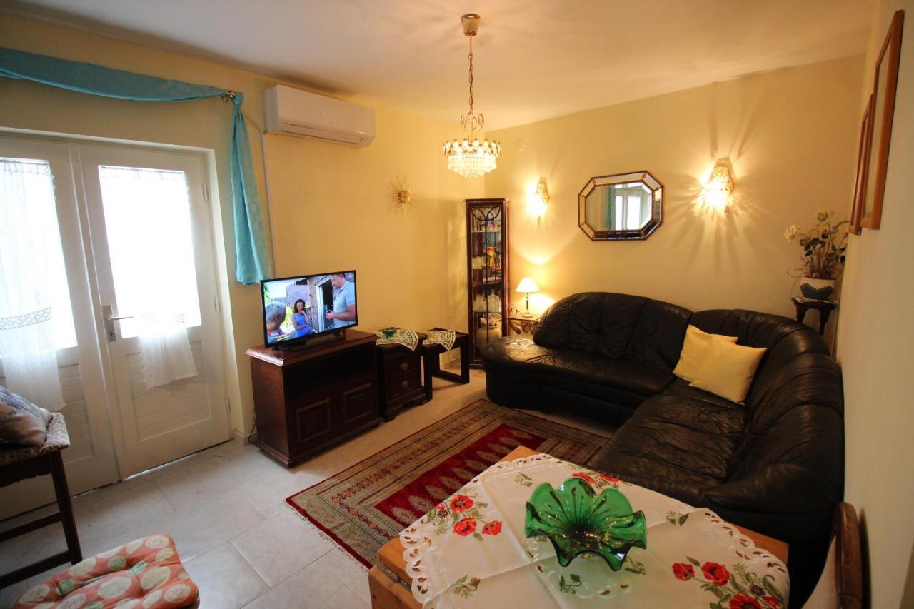 Apartment Katarina Πόρετς Εξωτερικό φωτογραφία